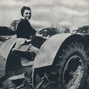 Szárazföldi lány, 1941