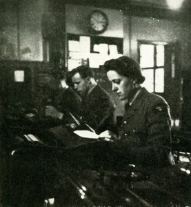 On Signals Duty, c1943. alkotó: Cecil Beaton