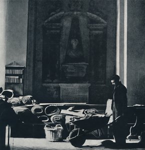 St. Mary-le-Bow az első villámlás után. Mára megsemmisült, 1941 alkotó: Cecil Beaton