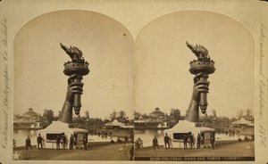 Kolosszális kéz és fáklya "Liberty" a Philadelphia Centennial Exhibition 1876-os kiállításán