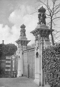A Flower-Pot Gates Hampton Courtban alkotó: Charles Latham