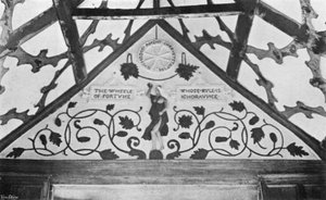 A Galéria nyugati oromzata alkotó: Charles Latham