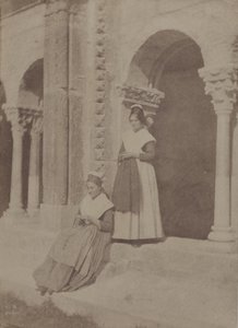 Arles-i nők a Saint-Trophime kolostor kerengőjében „Arles“ alkotó: Charles Nègre