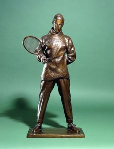 H.R.H. bronz figurája. A walesi herceg, később VIII. Edward, teniszbe öltözött, 1920-1930-as évek
