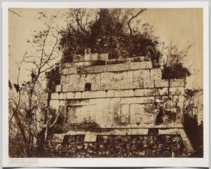 A cirkusz palotája Chichen-itza-ban (tigrisek domborműve) alkotó: Claude Joseph Désiré Charnay