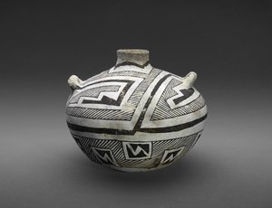 Jar (Olla) lépcsős és csíkos mintákkal alkotó: Culture Mogollon