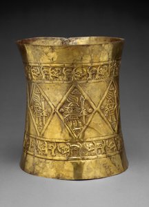 Korona, amely uralkodókat vagy ünnepi botot tartó isteneket ábrázol, i.sz. 800-1350 (kalapált és üldözött arany)