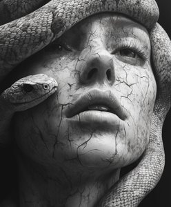  alkotó: David Drake