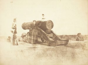 A „Mons Meg” ágyú az Edinburgh-i kastélyban és egy közlegény a skót királyi királyi zászlóaljban..., 184 Alkotók: David Octavius Hill, Robert Adamson, Hill & Adamson.