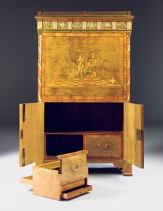 Neoklasszikus titkár abattáns, 1775 körül (ormolura szerelt platán, sorja tiszafa, pácolt tulipánfa és intarzia) lásd még: 491918-19)