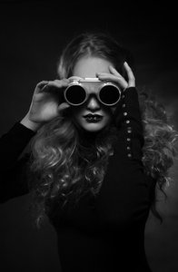 Steampunk-szemüveges portré alkotó: Denisa Justusová Šumcová