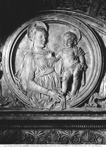Carlo Marsuppini emlékműve Madonna és gyermeke (márvány)