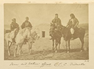 Férfiak és bennszülött tisztek L.T.C. Dardanellák alkotó: Dr. William Robertson