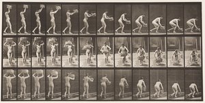 201. tányér. 12 fontos kosár elvétele fejből, földre helyezés, 1872-1885 alkotó: Eadweard Muybridge