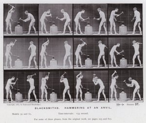 Mozgó emberalak: Kovácsok, kalapálnak egy üllőt (f/w fotó) alkotó: Eadweard Muybridge