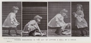 Az emberi alak mozgásban: A baba gyermek általi felemelésének fázisai (f/w fotó) alkotó: Eadweard Muybridge