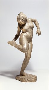 Táncosnő a talpát nézi (gipsz) alkotó: Edgar Degas