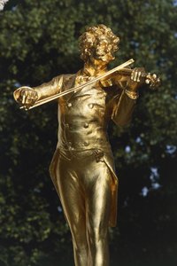 Zenész szobra, Johann Strauss szobor, Bécs, Ausztria alkotó: Edmund Ritter von Hellmer