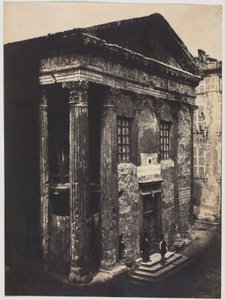 Homlokzat, Augustus és Livia temploma, Vienne