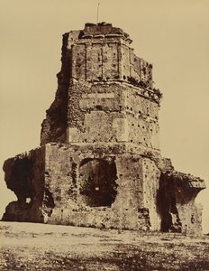 Nîmes. Tour Magne alkotó: Édouard Baldus