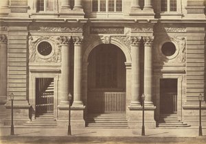 A párizsi Louvre Turgot-pavilonjának földszintje alkotó: Édouard Baldus