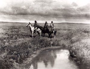 Három amerikai indián törzsfőnök, 1900 körül (fotogravír) (fekete-fehér fotó) alkotó: Edward Sheriff Curtis