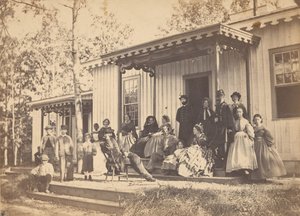 Csoport a tornácon, 1860-as évek.
