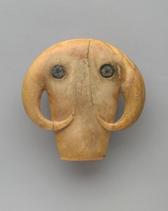 Amulett bikafej formájában, ie 3500-3100 körül alkotó: Egyptian