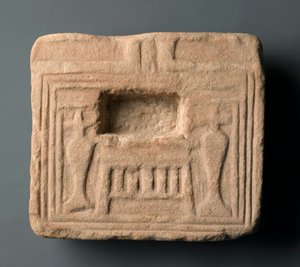 Felajánló asztal, esetleg El Hassaiahból (homokkő) alkotó: Egyptian