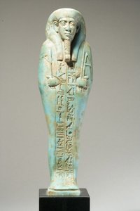 Usabti figura Hor-Khebihez, késő dinasztia, késő 25.-kora 26. dinasztia, Kr.e. 700-600 körül (fajansz) (a hátoldalon lásd a 270353-as számot)