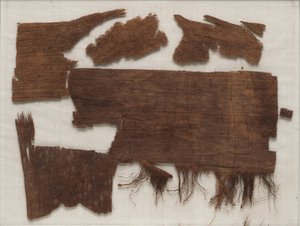 Egyiptomi múmiacsomagolás töredékeit találták Senbi koporsójában, Középbirodalom, ie 1918-1859 körül