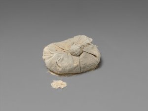 Zacskó Natron a Tutankhamons Balzsamozó Cache-ből, i.e. 1336-27 körül. (vászon, nátron)