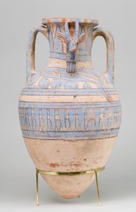 Kékre festett kőszáli kecske Amphora Malqatából, Kr.e. 1390–1353 (kerámia, fehér krémszínű szelet, festék)