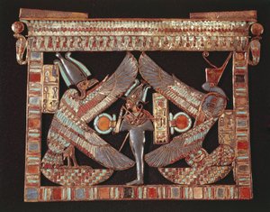 Fekete alapon Ozirist ábrázoló melllemez alkotó: Egyptian 18th Dynasty