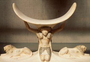 Faragott elefántcsont fejtámla, amelyet Shu támogat, a levegő megszemélyesítése, Tutanhamon sírjából, az egyiptomi civilizáció, XVIII. dinasztia alkotó: Egyptian 18th Dynasty