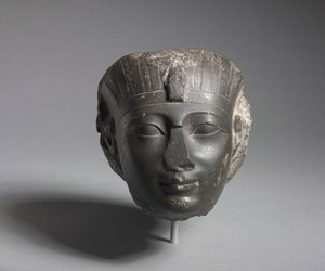 Hatsepszut királynő feje, ie 1479-1457 körül alkotó: Egyptian 18th Dynasty