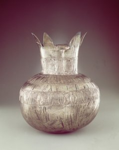 Gránátalma váza, Tutanhamon sírjából, Új Királyság (ezüst vagy elektrum) alkotó: Egyptian 18th Dynasty