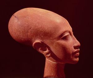 Ehnaton király (Kr. e. 1353-1337) lányának arcképe mellszobra Kr.e. 1375 körül (lásd még: 97985)