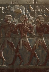 A Hathor istennő tiszteletére felvonulást ábrázoló dombormű, részlet a Hatsepszuti Halotti Templomból (Kr. e. 1503-1482) Új Királyság (festett mészkő) (lásd még: 382845)