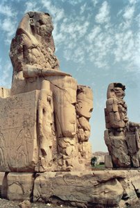 A memnoni kolosszusok, III. Amenhotep szobrai, ie 1375-1358 körül