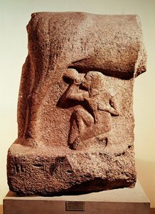 Hathor istennő, aki szoptatja Horemheb fáraót, Új Királyság, ie 1344-1314 körül (vörös gránit)