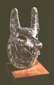 Anubisz, egyiptomi halálisten feje, csuklós állkapoccsal, orákulum maszkként használták, Újbirodalom (fa) (lásd még 161755)