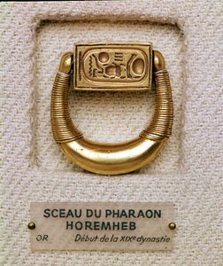Gyűrű Horemheb tábornok pecsétjével (i.e. 1323-1295 körül) Új Királyság (arany)
