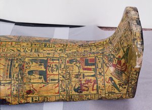 Részlet Nesyamun múmiája alsó külső borítójáról, amelyet valószínűleg Deir El-Bahriban, Új Királyságban találtak, ie 1100 körül (festett fa) alkotó: Egyptian 20th Dynasty