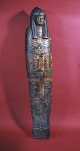 Szarkofág egy fiatal nő számára, akit Djed-montu-iues-ankh házasszonynak, Pamiu feleségének neveznek, harmadik köztes időszak, ie 850-730 (polikróm gesso) (részletekért lásd: 83358) alkotó: Egyptian 22nd Dynasty