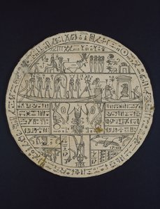 Amuletikus korong (hypocephalus) Tasheritenkhonsu számára készült, ie 664-525 körül (vászon és gipsz)