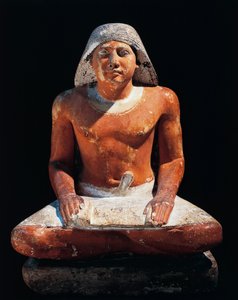 Ókori Egyiptom: ülő írnok szobra Szakkara nekropoliszából (Sakkara), V. dinasztia, ókori birodalom (mészkő)