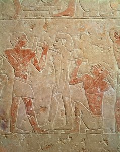 Dombormű két szobrászt ábrázoló szobrot faragva, Kaemrehu masztabájából, Saqqara, Óbirodalom, Kr.e. 2325 körül (festett mészkő)