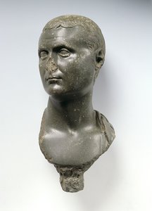 Egy római nemes mellszobra, akiről azt mondják, hogy Mark Anthony (i.e. 82-30), valószínűleg Alexandriából, Egyiptomból, Kr.e. 50-től i.sz. 50-ig (pala) alkotó: Egyptian Ptolemaic Period