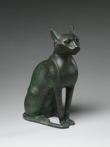 A macska szobrocska egy mumifikált macskát tartalmazzon, ie 332-30 (ólmozott bronz) alkotó: Egyptian Ptolemaic Period